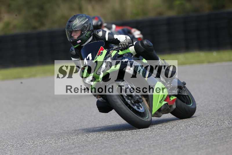 /Archiv-2025/42 07.08.2025 Peter Studer Girls Day ADR/Gruppe pink/11